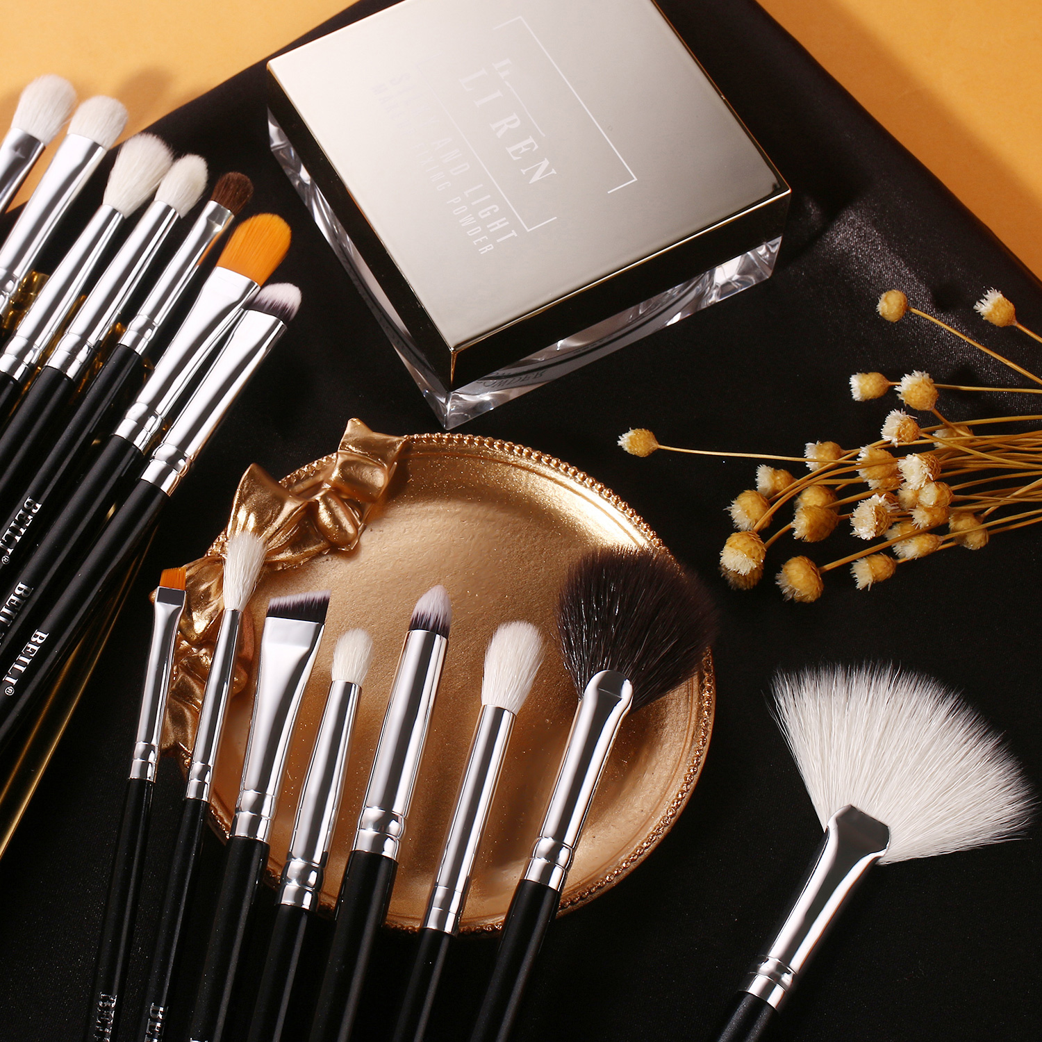 Are Makeup Brushes Allowed On Planes Here s What You Need To Know